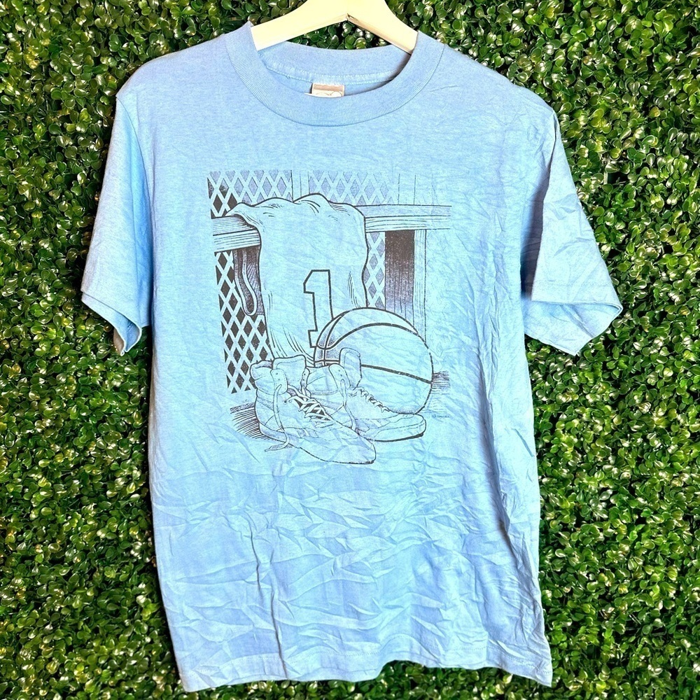 Vintage Single Stitch Light Blue Artistic Short Sleeve Basketball Tee Size Med